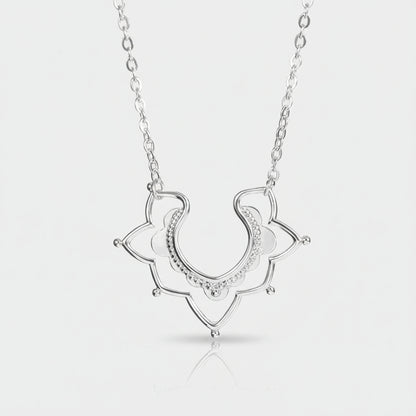 Schlichte Blumenhalskette