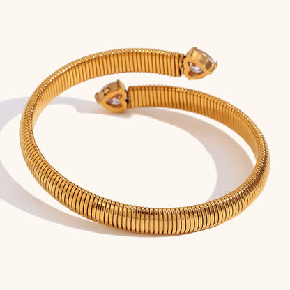 Strukturiertes Herzarmband