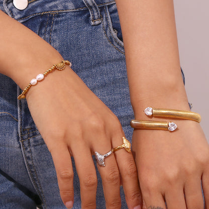 Strukturiertes Herzarmband